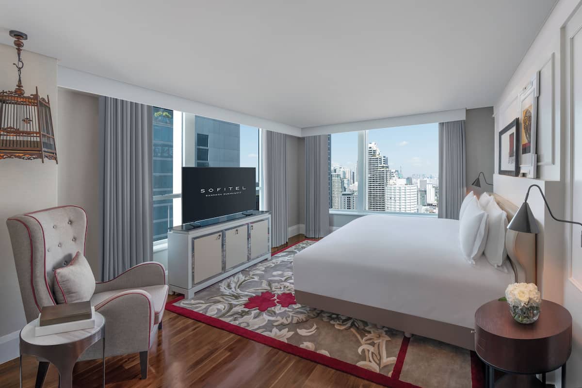 OPERA SUITE, 1 King Size Bed, Spacious Living Room, Club Millésime Access | City view