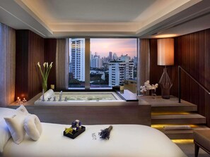 Couples treatment rooms, steam room, body treatments, hydrotherapy