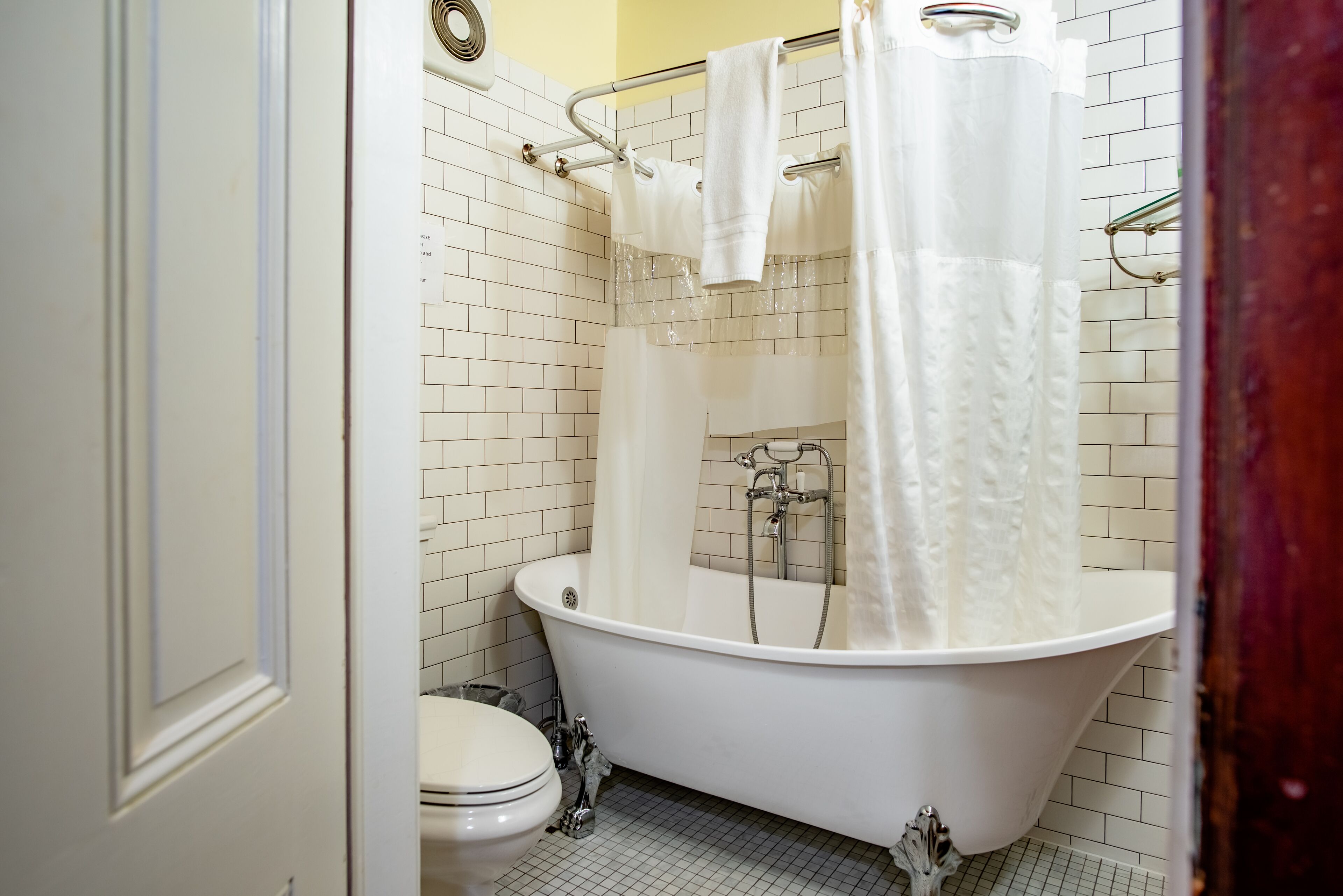 7 - alexander room | bathroom | free toiletries, hair dryer, bathrobes, slippers