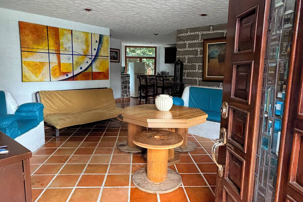 Bungalow familiar, 3 habitaciones, no fumadores, vistas a la piscina | Tabla de planchar con plancha, wifi gratis, ropa de cama