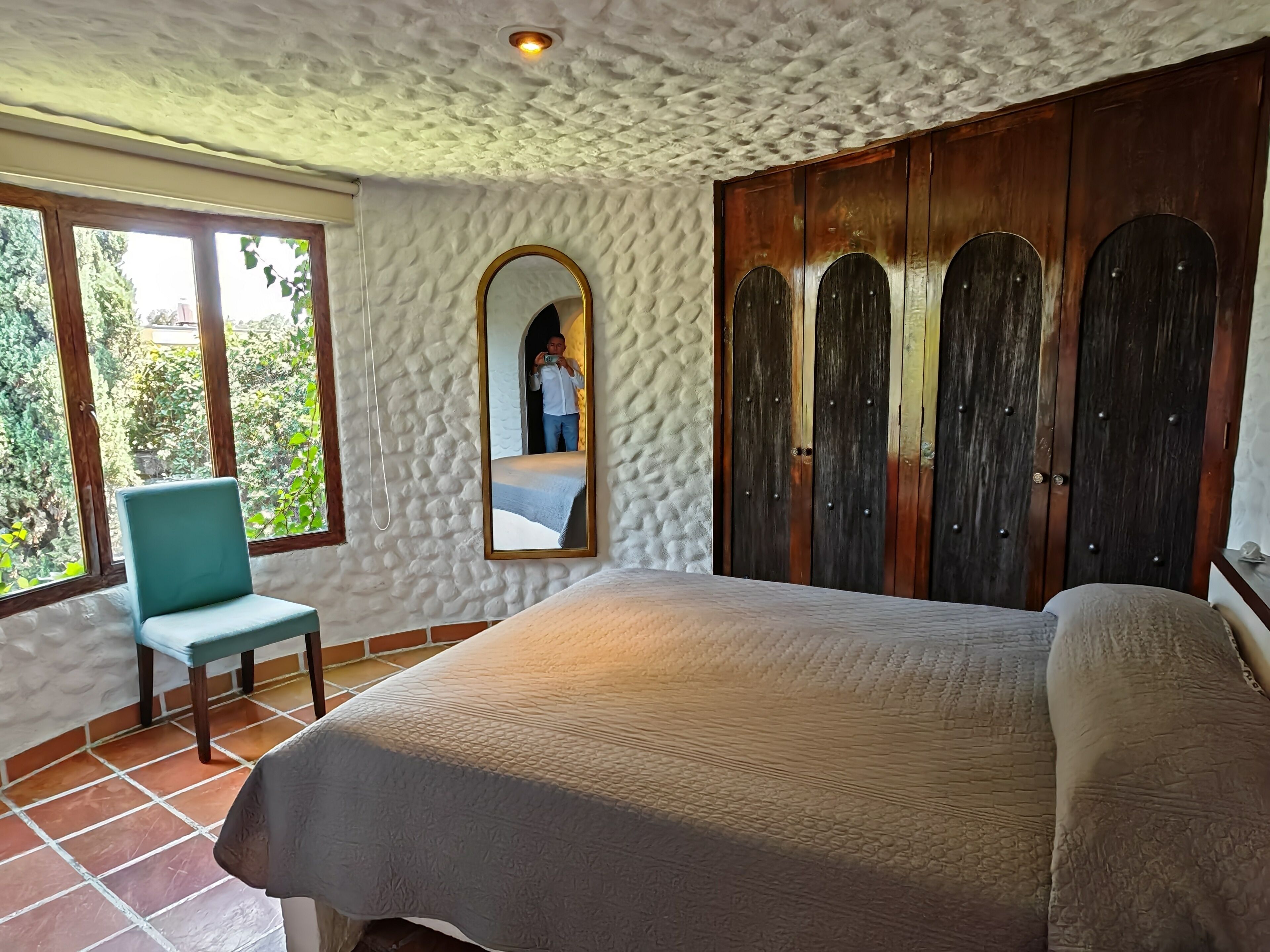 classic room, 1 queen bed, pool view | iron/ironing board, free wifi