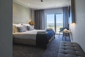 标准双人房 | 防过敏的被褥、羽绒被、迷你吧、客房内保险箱