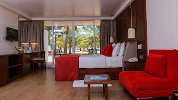 Egyptian cotton sheets, premium bedding, minibar, in-room safe