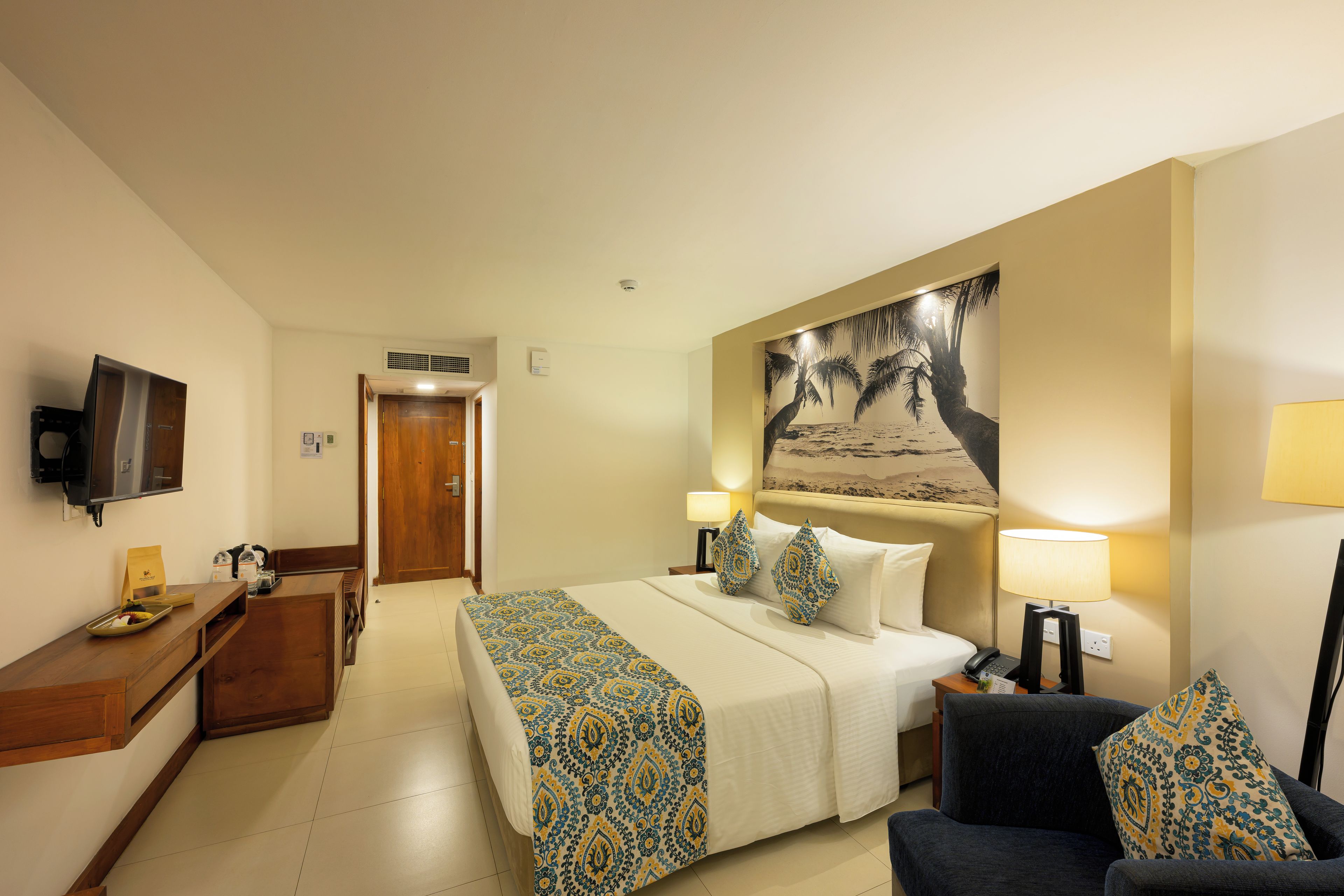 Premium Double Room | Egyptian cotton sheets, premium bedding, minibar, in-room safe