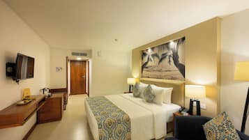 Premium Double Room | Egyptian cotton sheets, premium bedding, minibar, in-room safe