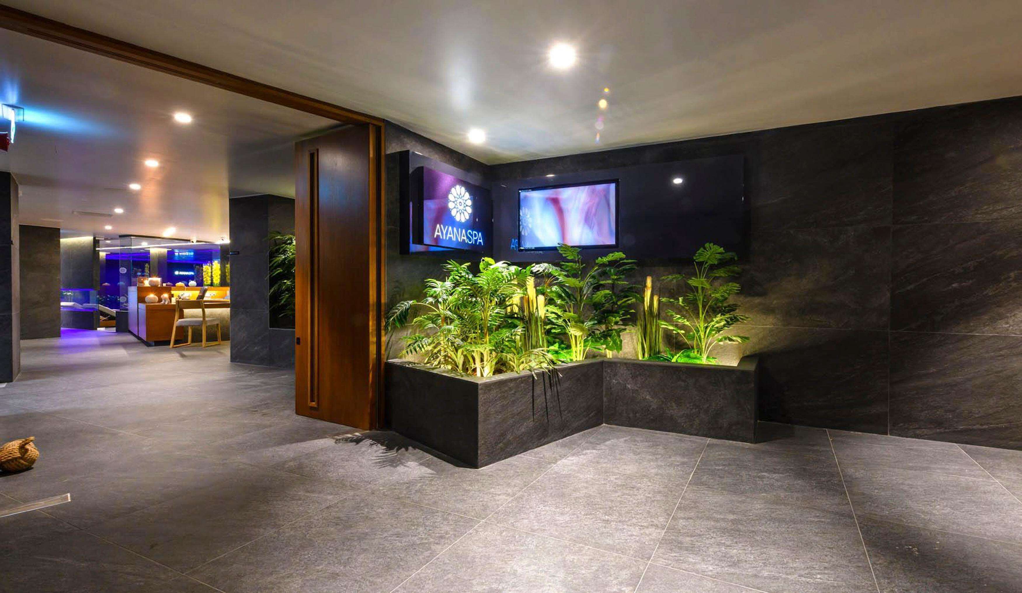 couples treatment room(s), sauna, hot tub, steam room, body treatments