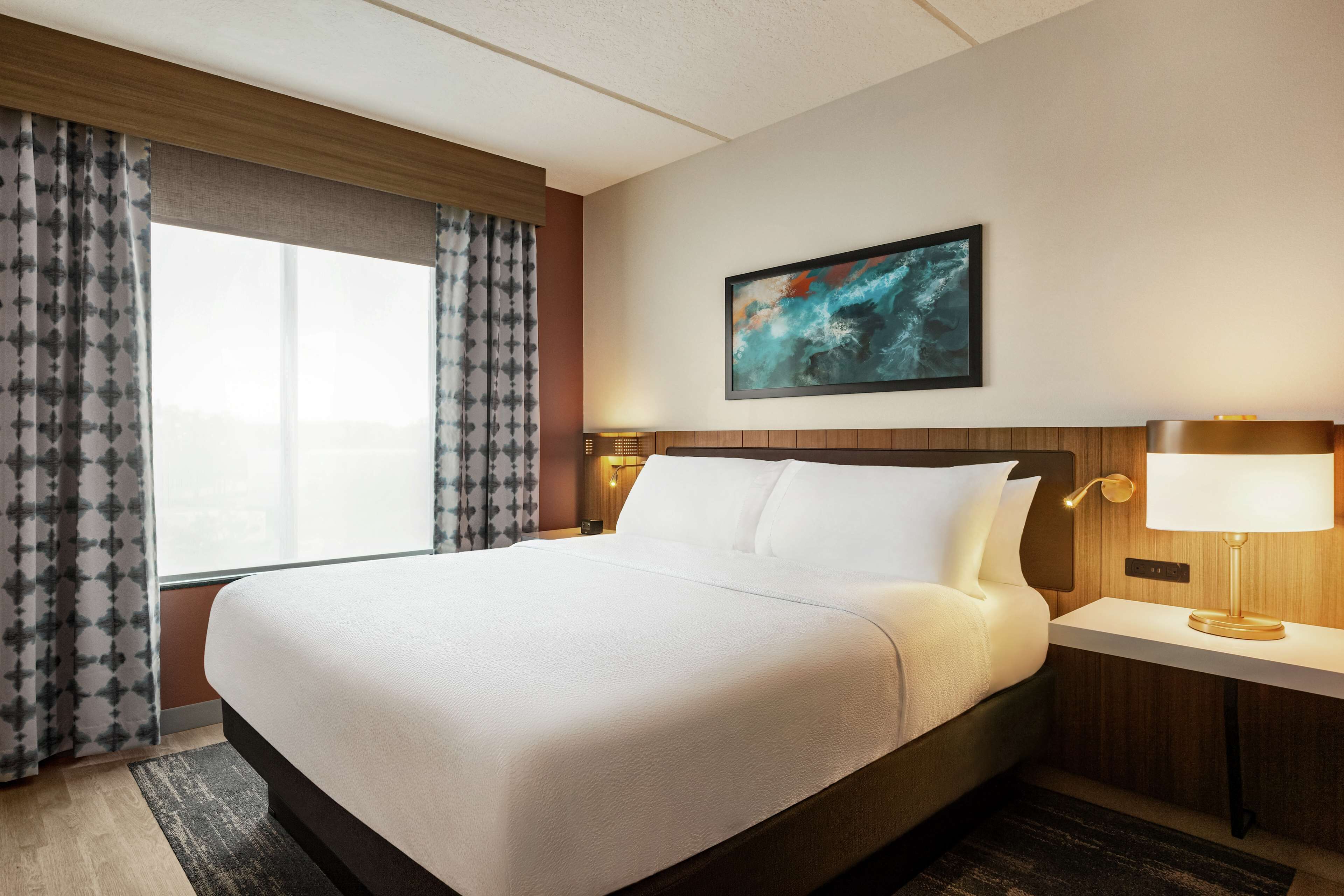 hypo-allergenic bedding, minibar, iron/ironing board