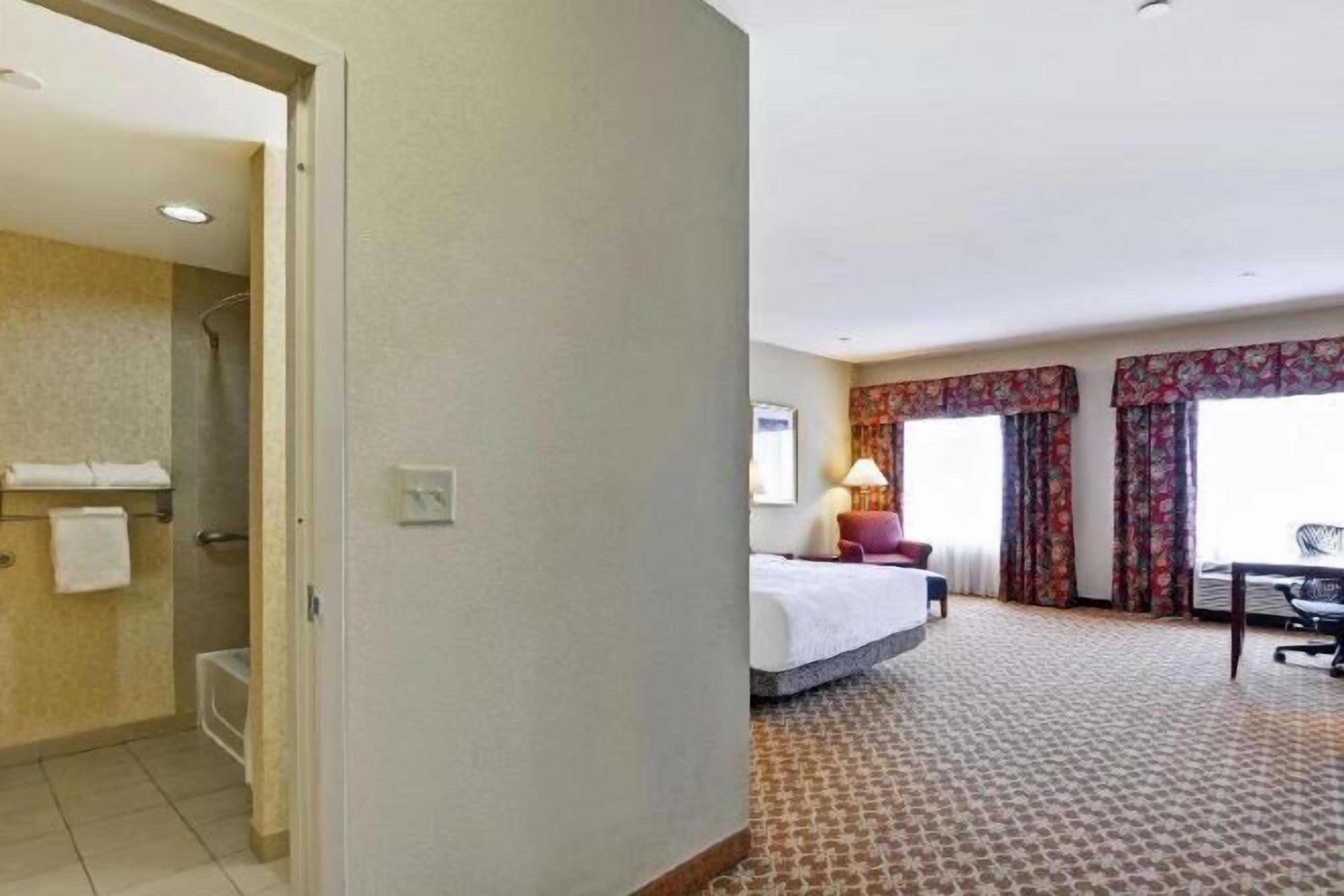 Hypo-allergenic bedding, down duvets, desk, blackout curtains