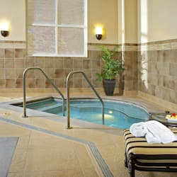 Indoor pool, pool loungers