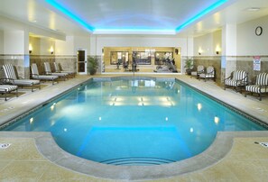 Indoor pool, sun loungers