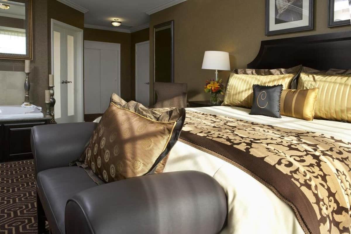 1 bedroom, premium bedding, pillow-top beds, minibar