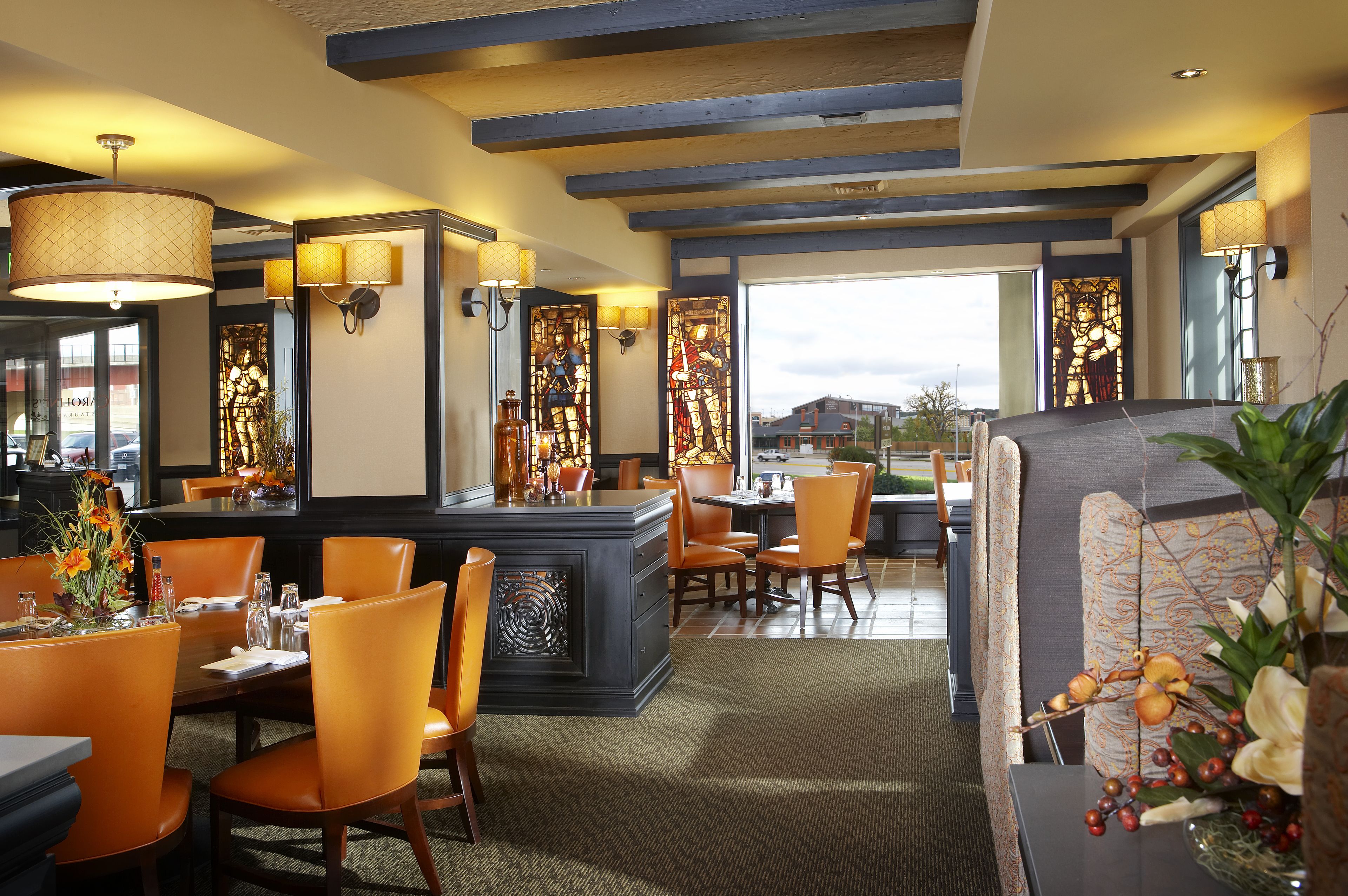 breakfast, lunch and dinner served