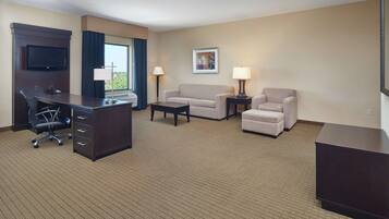 Suite, 2 camas de matrimonio, No fumadores | Caja de seguridad en la habitación y escritorio