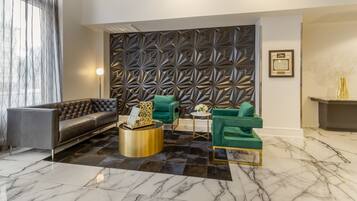 Sala de estar en el lobby