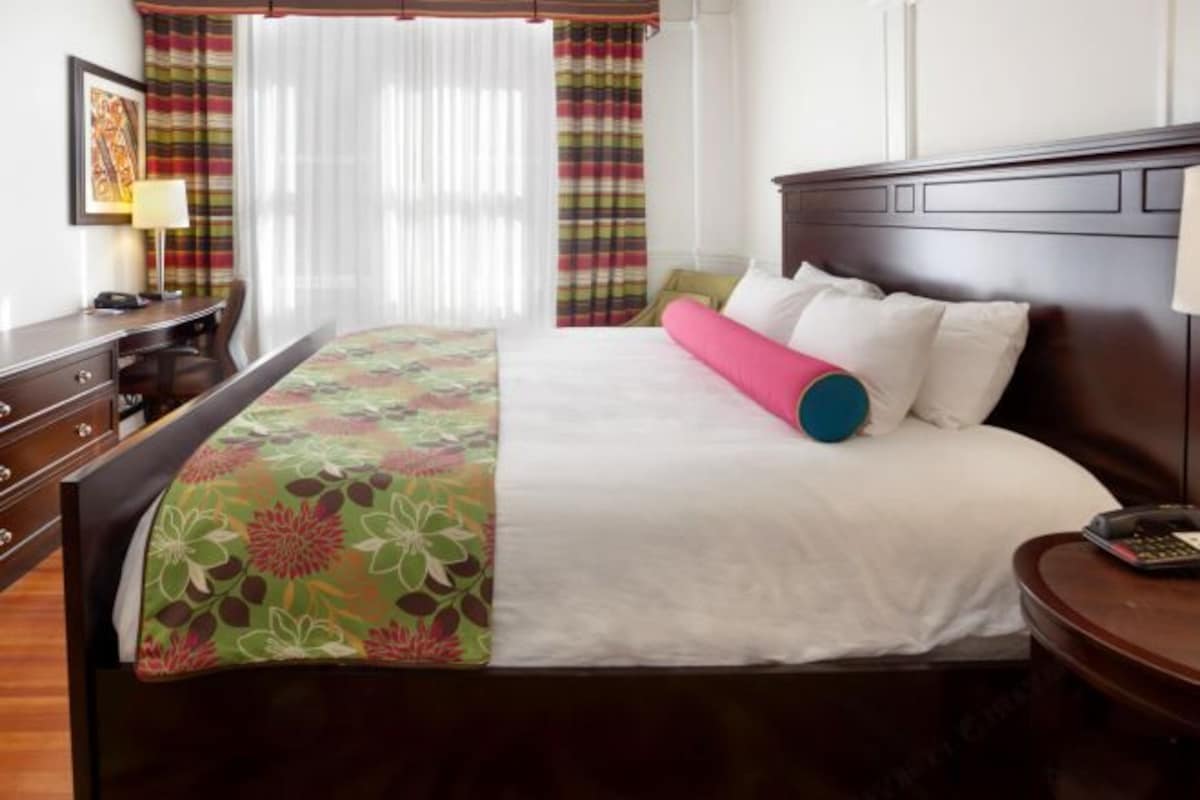 Executive King Room