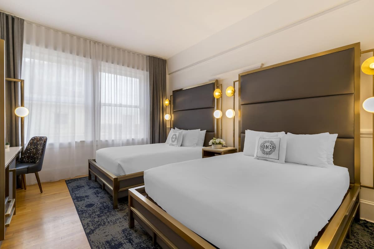 ห้องเอ็กเซกคิวทีฟ, เตียงควีนไซส์ 2 เตียง | ผ้าปูที่นอน Frette จากอิตาลี, เครื่องนอนระดับพรีเมียม