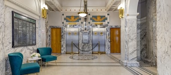 Hotel Gibbs Downtown Riverwalk