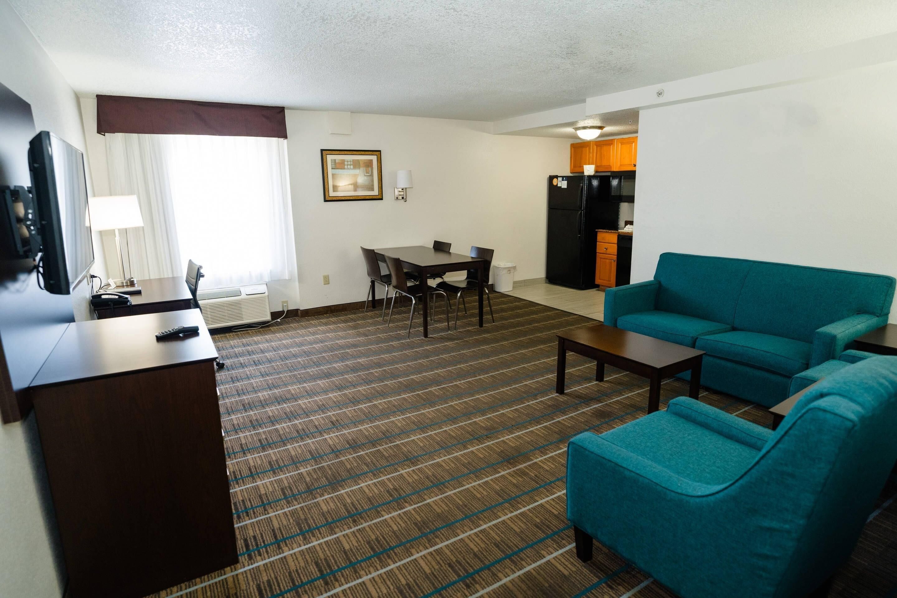 低刺激性寝具、ピロートップベッド、客室ごとに異なる装飾、客室ごとに異なるインテリア