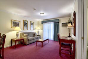 Office (Main) Building Executive Suites | Living area