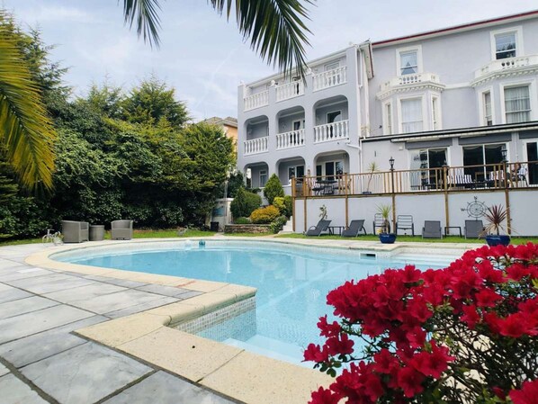 Seasonal outdoor pool