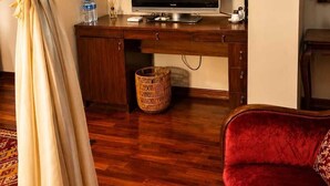 Junior-Suite, 1 Queen-Bett, Balkon, Gartenblick