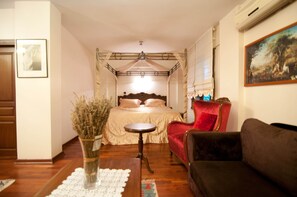 Seprai katun Mesir, seprai premium, busa memori, dan minibar