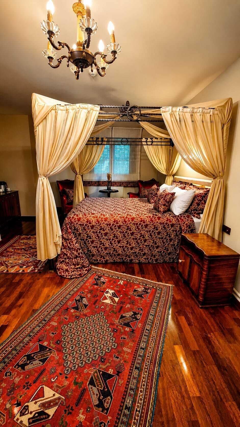 Suite Junior, 1 grand lit, balcon, vue sur le jardin | Draps en coton égyptien, literie de qualité