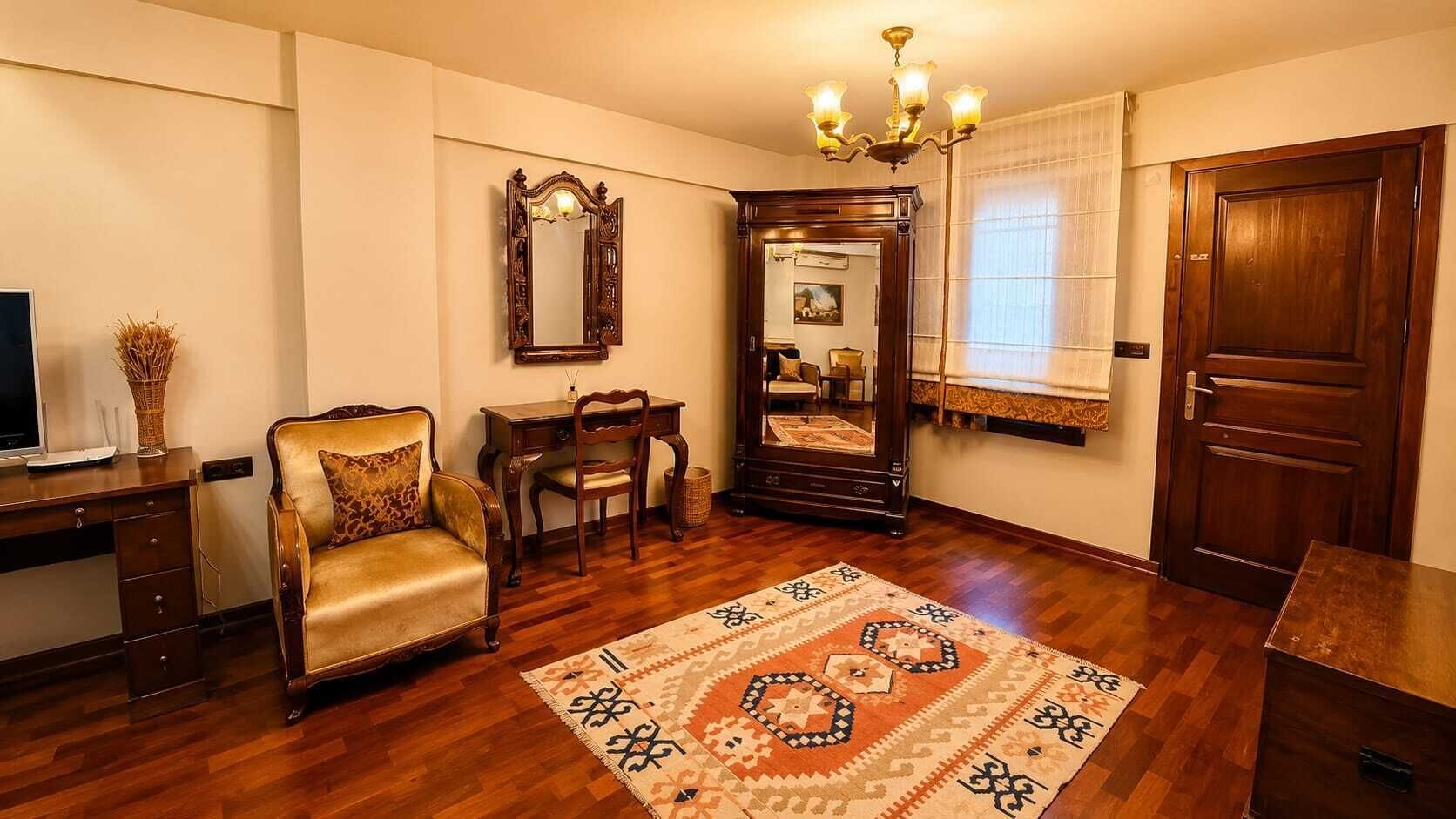 Executive Suite, 1 King Bed with Sofa bed, City View