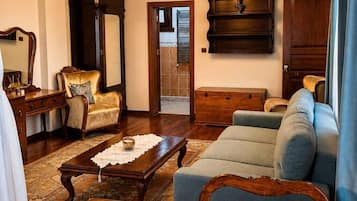 Suite Élite, 1 très grand lit et 1 canapé-lit, vue sur la ville | Draps en coton égyptien, literie de qualité