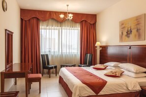 Lägenhet Standard - 1 sovrum | Bäddmadrasser, skrivbord, strykjärn/strykbräda och gratis barnsängar