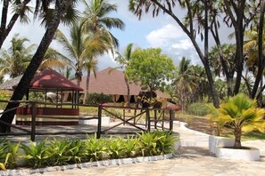 BBQ/picnic area - Angel's Bay Resort (Malindi)