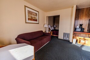 標準客房, 1 張加大雙人床 | 免費 Wi-Fi、床單