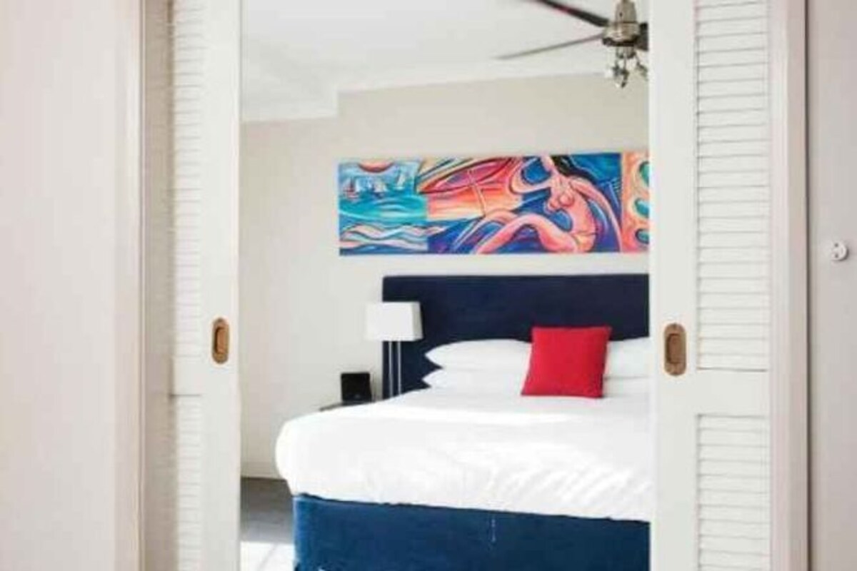 In-room safe, desk, iron/ironing board, WiFi (free)