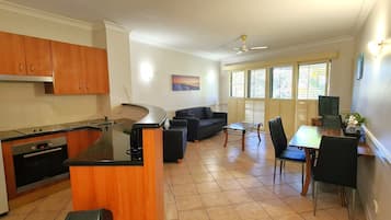 Apartament estàndard, 1 dormitori, aire condicionat, orientació mar (Partial sea view - Garden View) | Sala d'estar