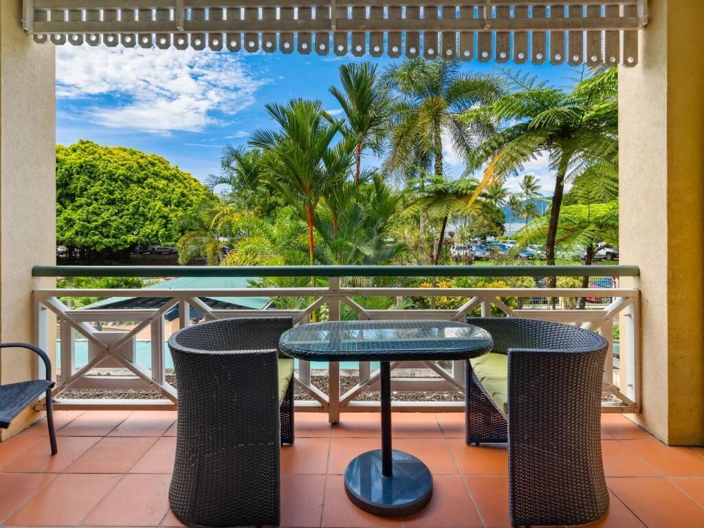 Appartement Deluxe, 1 grand lit, balcon, vue mer | Terrasse/Patio