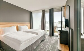 Suite, 1 King Bed, Balcony