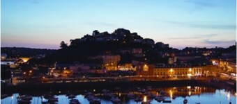 Wayfarer Guest House