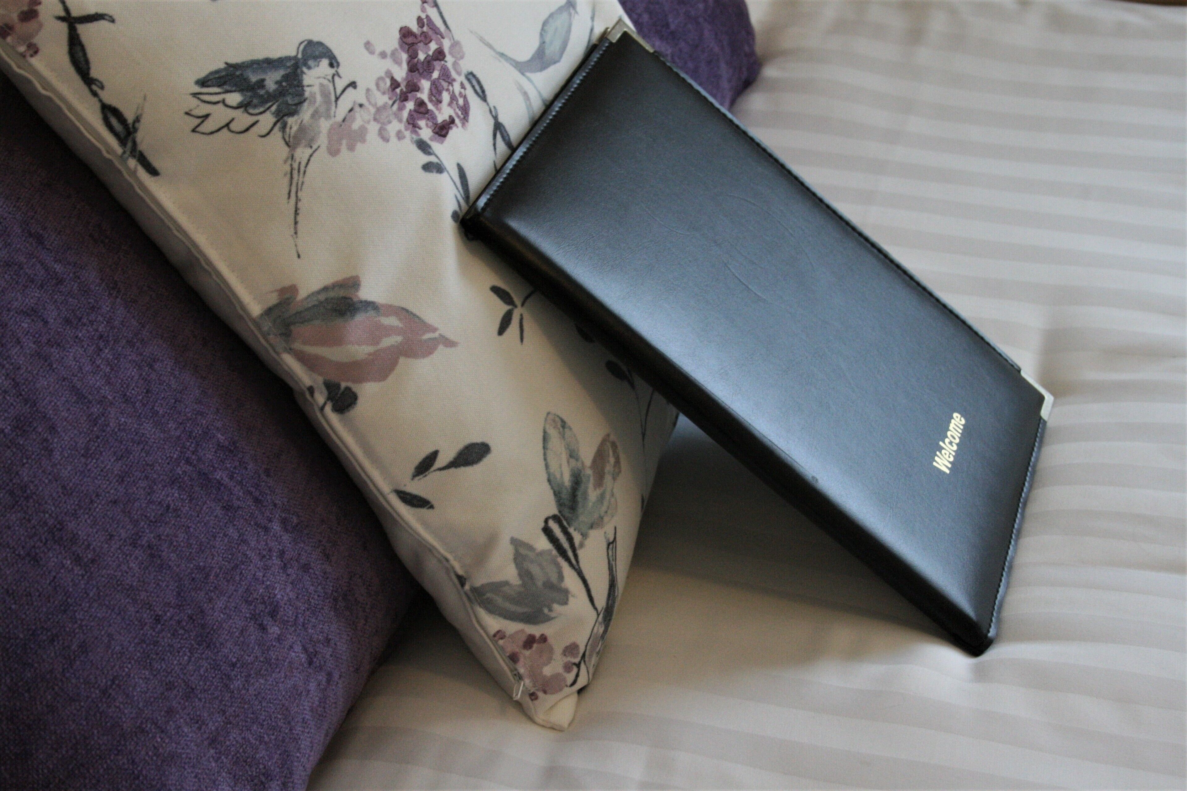 double room (small double) | iron/ironing board, free wifi, bed sheets