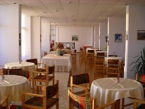 Breakfast for a fee - Telhinis Hotel (Rhodes)
