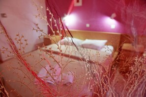 Desk, blackout drapes, free cribs/infant beds, free WiFi - Telhinis Hotel (Rhodes)