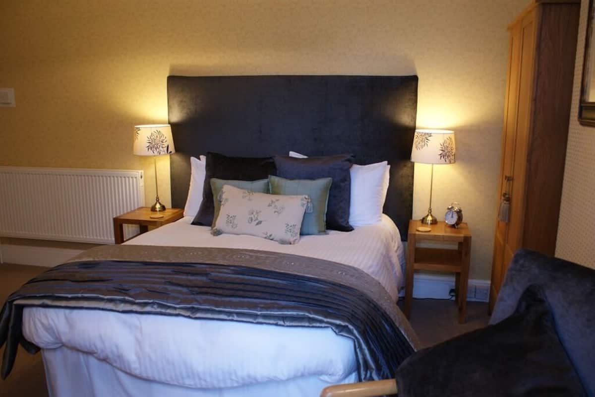 Classic Triple Room, Ensuite (B&B - First Floor) | Premium bedding