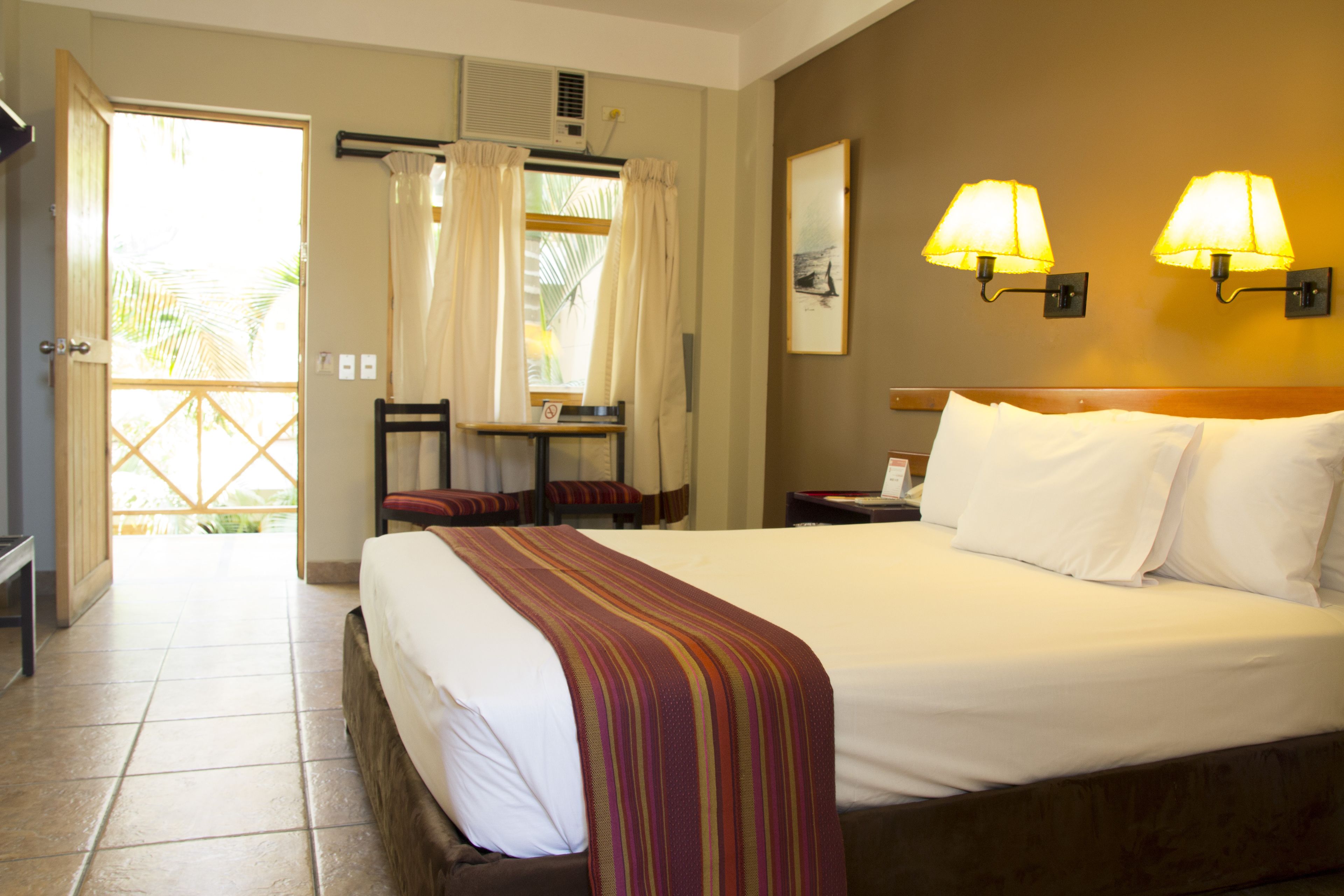 traditional double room, 1 queen bed | 1 bedroom, in-room safe, desk, free wifi