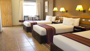 Traditional Triple Room, 3 Single Beds | In-room safe, desk, free WiFi, bed sheets