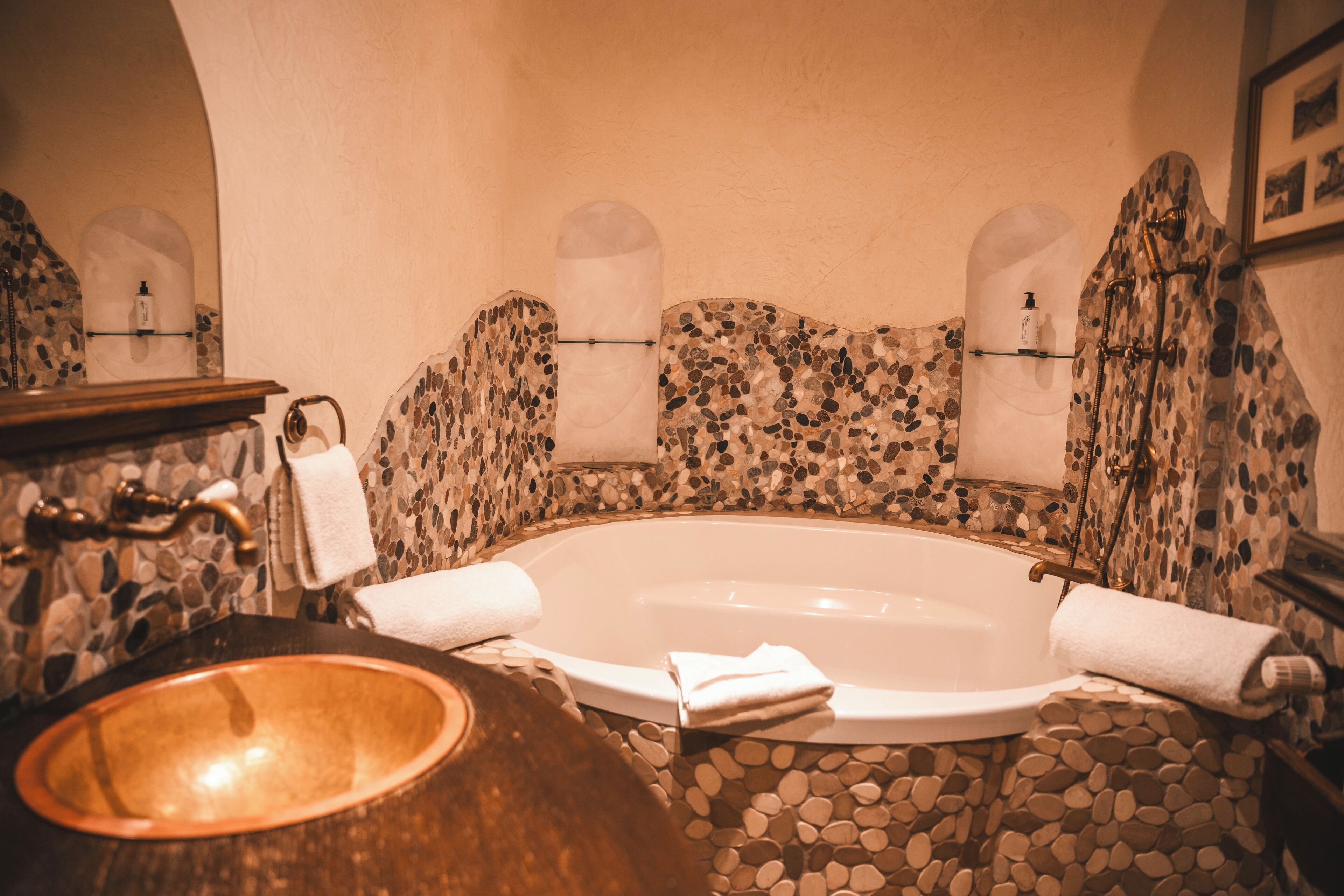 superior room (alsacienne) | bathroom | free toiletries, hair dryer, bathrobes, slippers