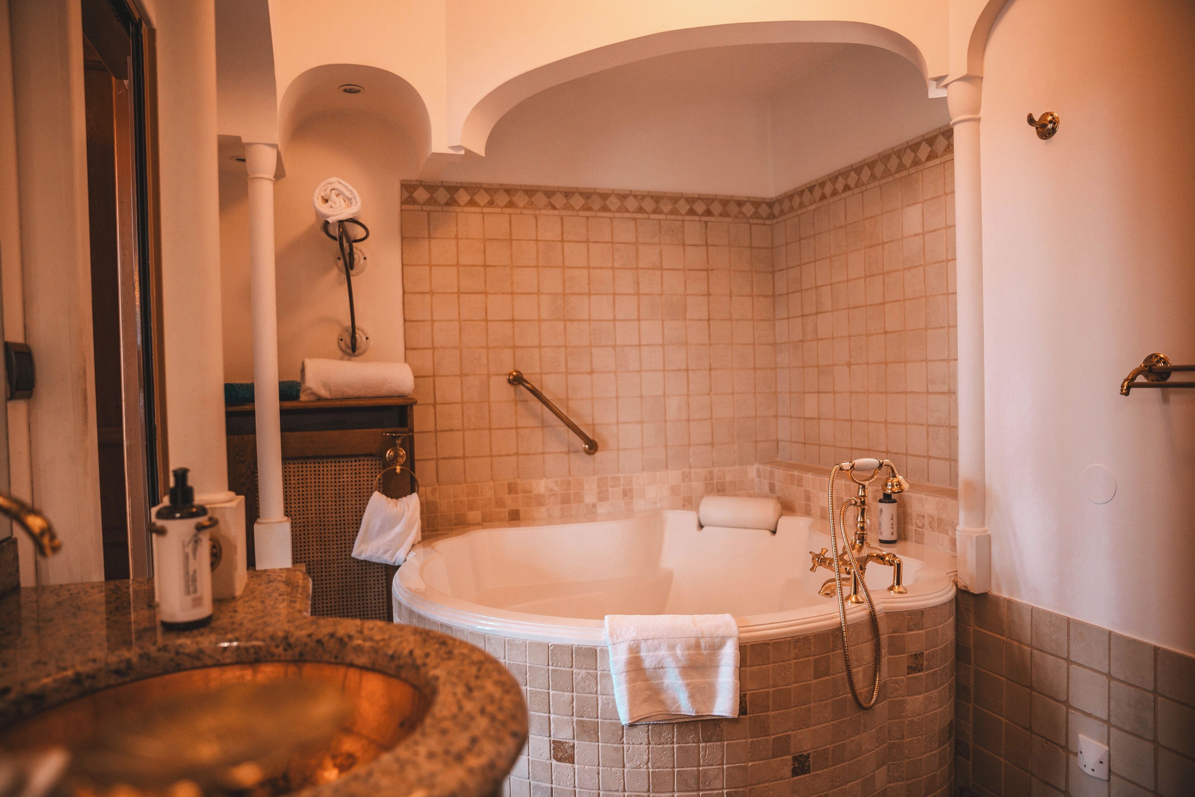 premium room (alsacienne) | bathroom | free toiletries, hair dryer, bathrobes, slippers