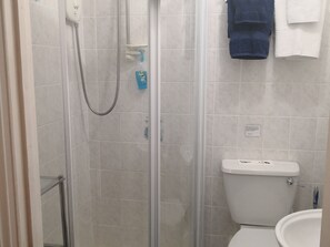 Double Room, Ensuite (Blue Room) | Bathroom - The Arches B&B (St Austell)