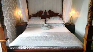 Double Room, Ensuite (Green Room - 4 Poster )