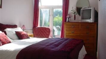 Double or Twin Room, Private Bathroom (Red Room )