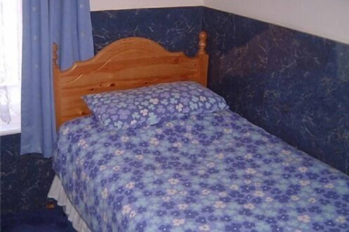 Singola Standard, 1 letto singolo | Ferro/asse da stiro, Wi-Fi gratuito, lenzuola