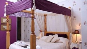 Double Room | Desk, iron/ironing board, WiFi (free) - Astor House - Guest house (Bath)